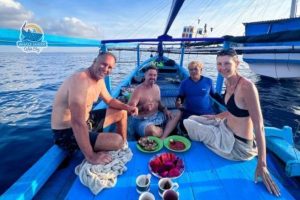 snorkeling tour saleh bay