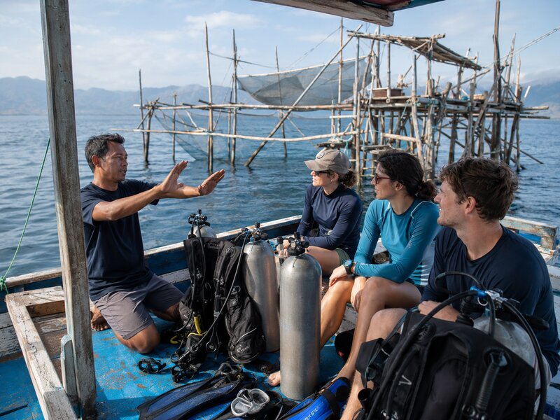 whale shark dive safety briefing